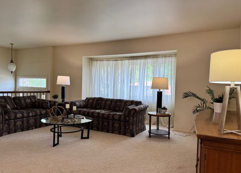 Tiny photo for 416 Trinity Court, Buffalo Grove, IL 60089 (MLS # 12367799)