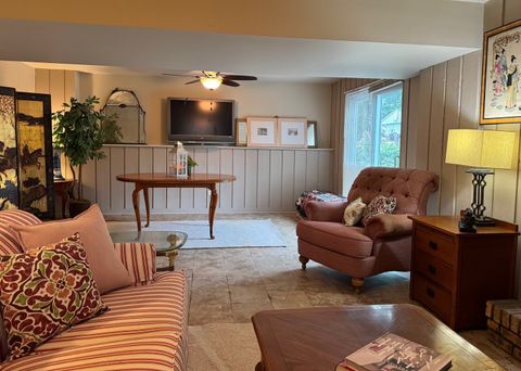 Tiny photo for 416 Trinity Court, Buffalo Grove, IL 60089 (MLS # 12367799)