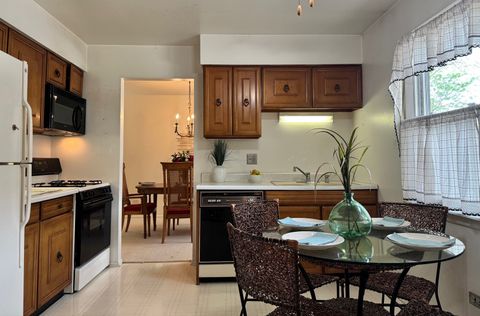 Tiny photo for 416 Trinity Court, Buffalo Grove, IL 60089 (MLS # 12367799)