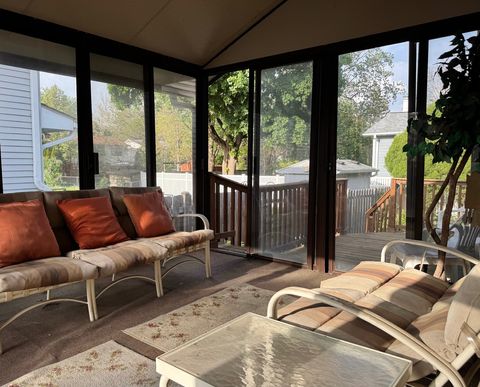 Tiny photo for 416 Trinity Court, Buffalo Grove, IL 60089 (MLS # 12367799)