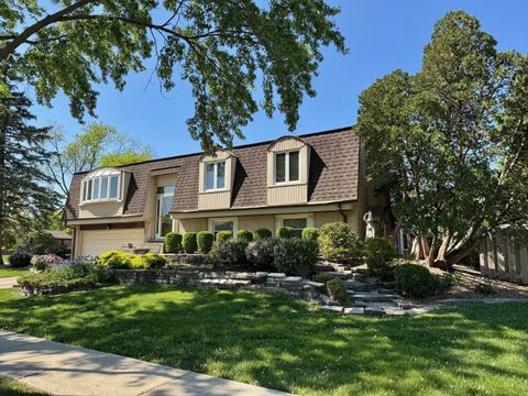 Tiny photo for 416 Trinity Court, Buffalo Grove, IL 60089 (MLS # 12367799)