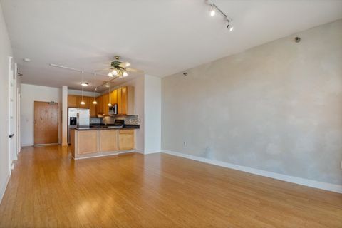Tiny photo for 5 E 14th Place #602, Chicago, IL 60605 (MLS # 12597905)