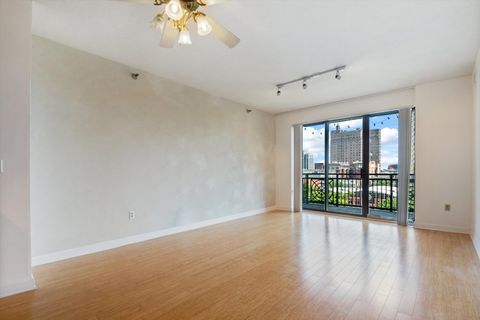 Tiny photo for 5 E 14th Place #602, Chicago, IL 60605 (MLS # 12597905)