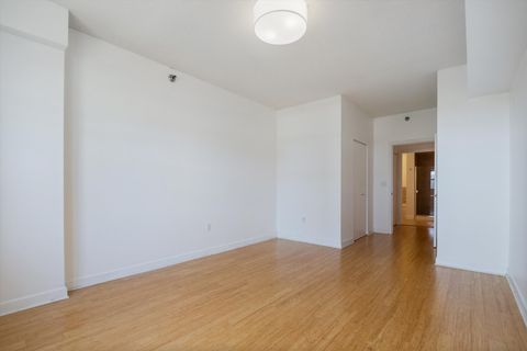 Tiny photo for 5 E 14th Place #602, Chicago, IL 60605 (MLS # 12597905)