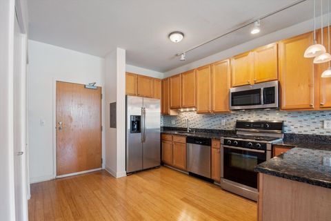 Tiny photo for 5 E 14th Place #602, Chicago, IL 60605 (MLS # 12597905)