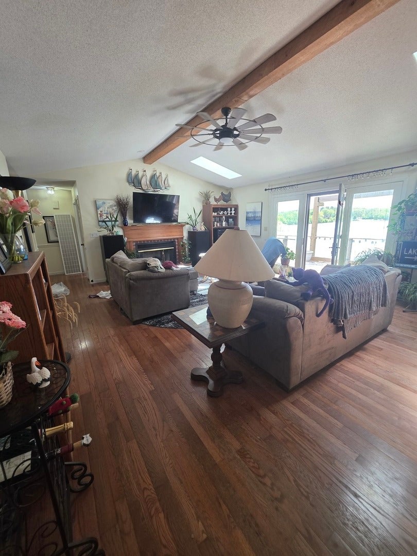 107 Comanche Trail