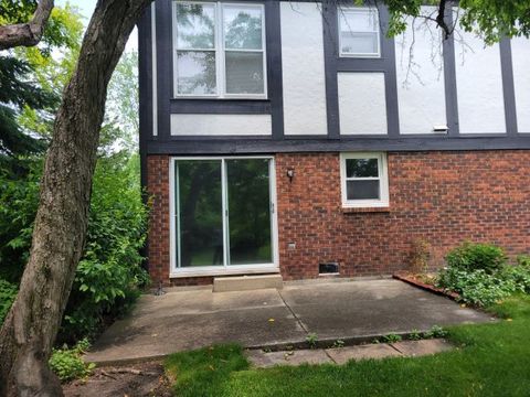 Tiny photo for 777 Garfield Avenue #A, Libertyville, IL 60048 (MLS # 12521240)