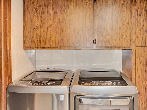 Tiny photo for 7948 Merrimac Avenue, Burbank, IL 60459 (MLS # 12525958)