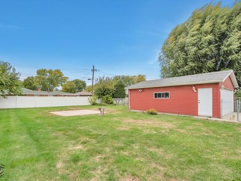 Tiny photo for 7948 Merrimac Avenue, Burbank, IL 60459 (MLS # 12525958)