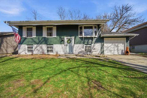 Photo of 308 Columbia Drive, Normal, IL 61761 (MLS # 12598721)