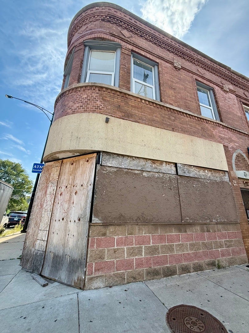 735 W 79th Street