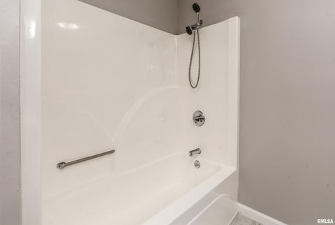 Tiny photo for 17937 Caplinger Pond Road, Marion, IL 62959 (MLS # EB459114)