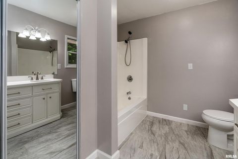 Tiny photo for 17937 Caplinger Pond Road, Marion, IL 62959 (MLS # EB459114)