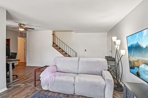 Tiny photo for 2466 BRUNSWICK Circle #D, Woodridge, IL 60517 (MLS # 12607707)