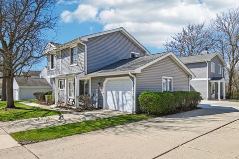 Tiny photo for 2466 BRUNSWICK Circle #D, Woodridge, IL 60517 (MLS # 12607707)