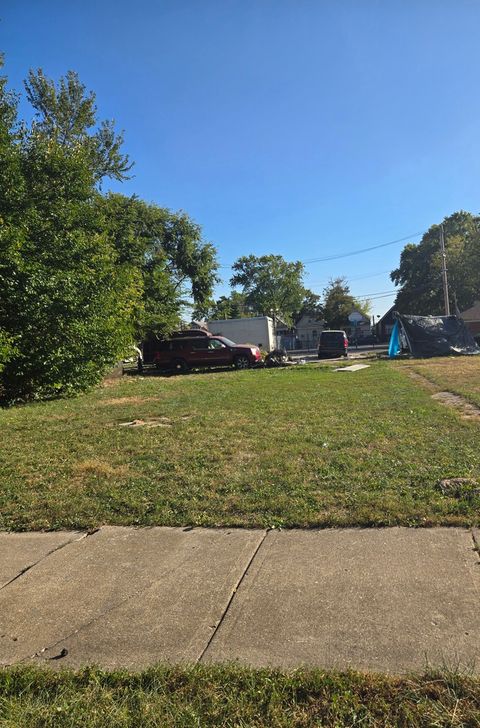 4727 W Erie Street Chicago IL 60644