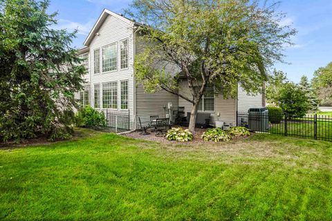 Tiny photo for 3 Strawberry Road, Bloomington, IL 61704 (MLS # 12492772)