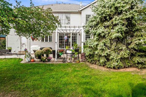 Tiny photo for 3 Strawberry Road, Bloomington, IL 61704 (MLS # 12492772)