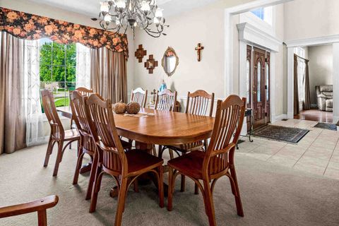 Tiny photo for 3 Strawberry Road, Bloomington, IL 61704 (MLS # 12492772)