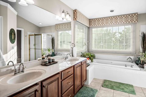 Tiny photo for 3 Strawberry Road, Bloomington, IL 61704 (MLS # 12492772)