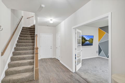 Tiny photo for 2720 Lily Lane, Rolling Meadows, IL 60008 (MLS # 12607354)