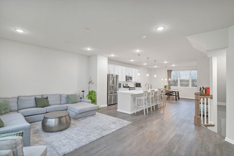 Tiny photo for 2720 Lily Lane, Rolling Meadows, IL 60008 (MLS # 12607354)