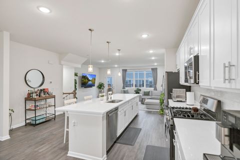 Tiny photo for 2720 Lily Lane, Rolling Meadows, IL 60008 (MLS # 12607354)