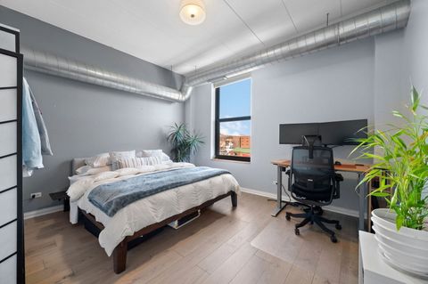 Tiny photo for 3944 N CLAREMONT Avenue #408, Chicago, IL 60618 (MLS # 12595063)