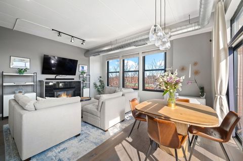 Tiny photo for 3944 N CLAREMONT Avenue #408, Chicago, IL 60618 (MLS # 12595063)