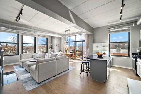 Tiny photo for 3944 N CLAREMONT Avenue #408, Chicago, IL 60618 (MLS # 12595063)