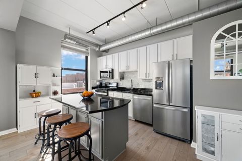 Tiny photo for 3944 N CLAREMONT Avenue #408, Chicago, IL 60618 (MLS # 12595063)