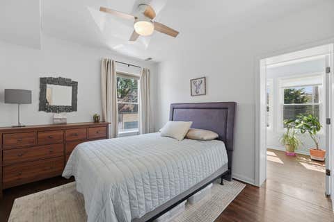 Tiny photo for 1733 W Catalpa Avenue #1, Chicago, IL 60640 (MLS # 12706724)