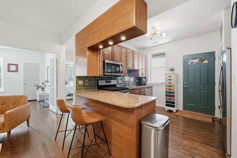 Tiny photo for 1733 W Catalpa Avenue #1, Chicago, IL 60640 (MLS # 12706724)