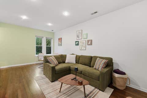 Tiny photo for 1733 W Catalpa Avenue #1, Chicago, IL 60640 (MLS # 12706724)