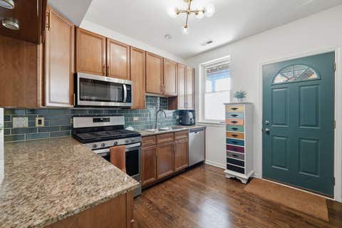 Tiny photo for 1733 W Catalpa Avenue #1, Chicago, IL 60640 (MLS # 12706724)