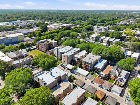 Tiny photo for 1733 W Catalpa Avenue #1, Chicago, IL 60640 (MLS # 12706724)