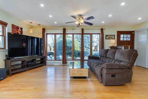 Tiny photo for 7513 W Ainslie Street, Harwood Heights, IL 60706 (MLS # 12542012)