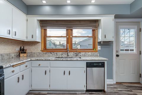 Tiny photo for 7513 W Ainslie Street, Harwood Heights, IL 60706 (MLS # 12542012)