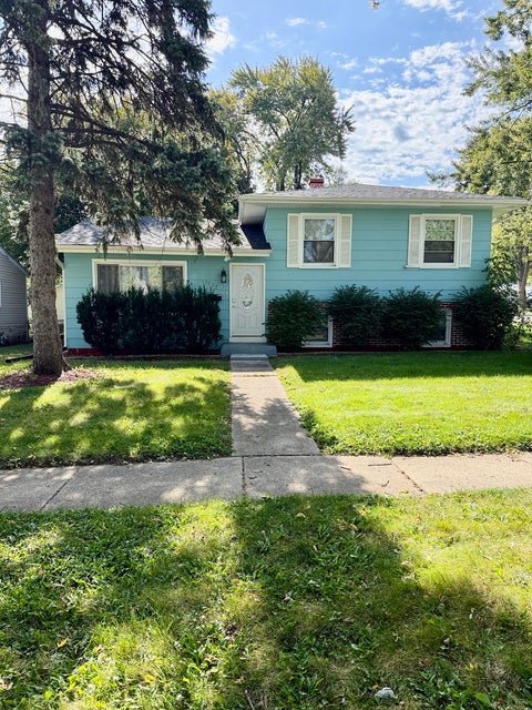 Photo of 1777 Linden Avenue, Hanover Park, IL 60133 (MLS # 12785855)