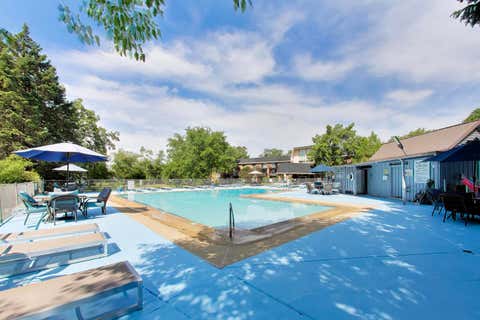 Tiny photo for 1198 Royal Glen Drive #114B, Glen Ellyn, IL 60137 (MLS # 12716628)