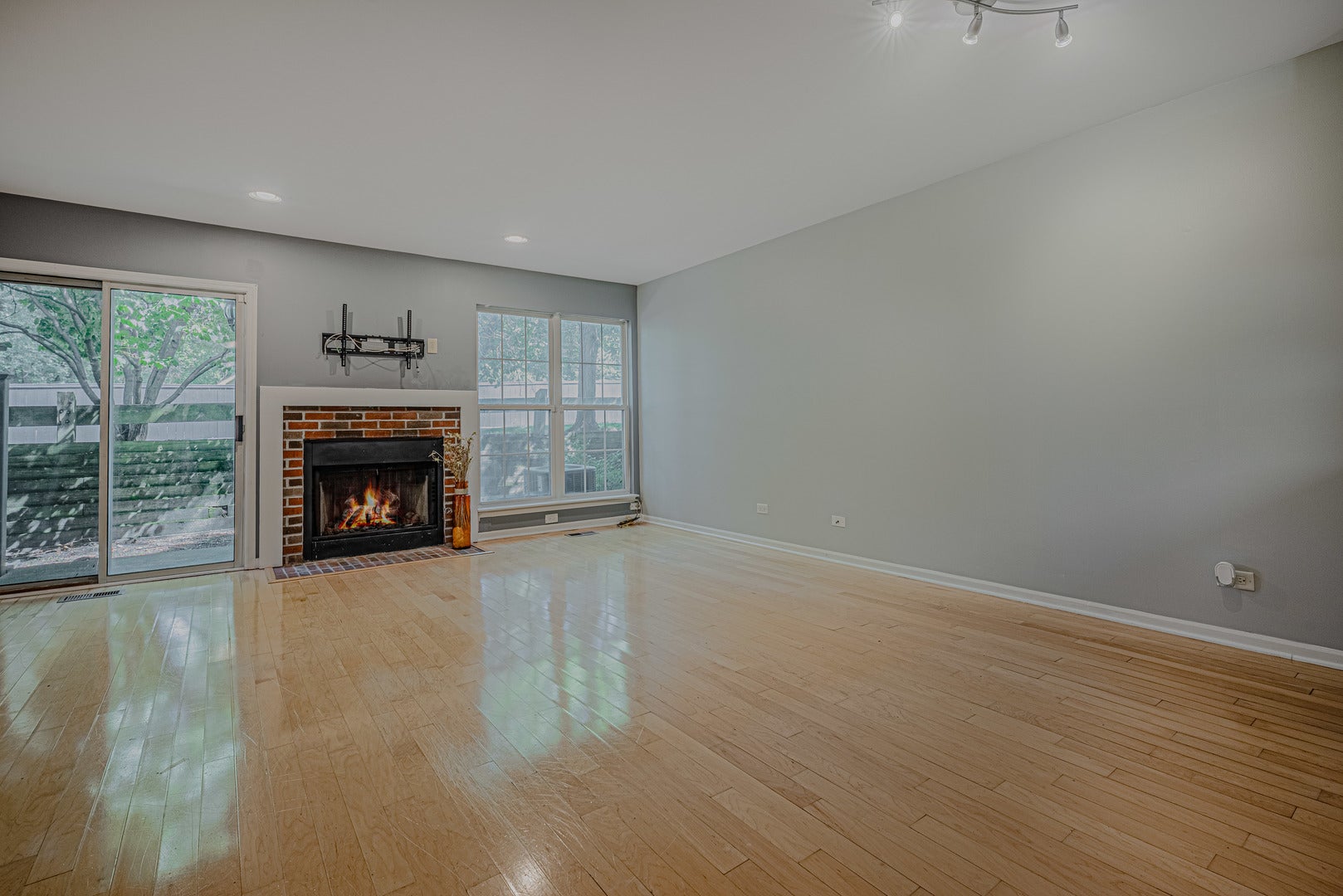 1069 Talbots Lane 0