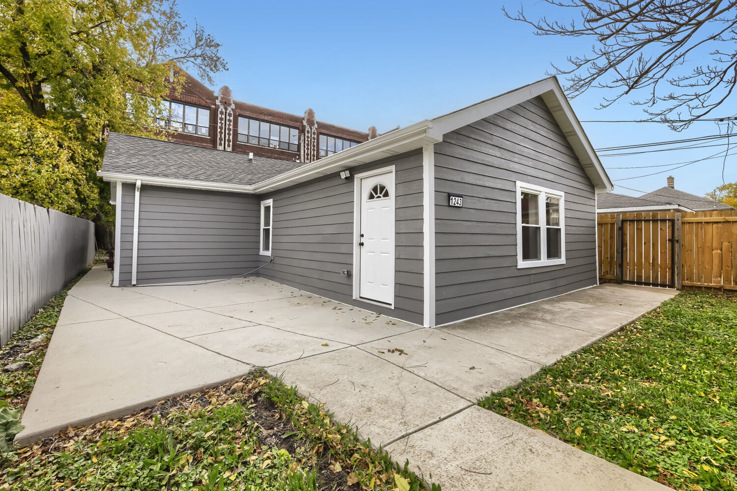 1243 W 98th Street