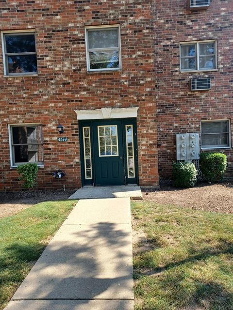 Photo of 4314 W Shamrock Lane #2D, McHenry, IL 60050 (MLS # 12441588)
