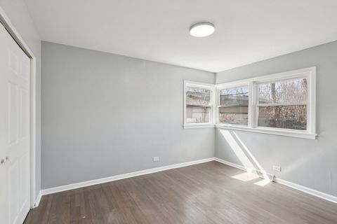 Tiny photo for 926 Braemar Road, Flossmoor, IL 60422 (MLS # 12592672)