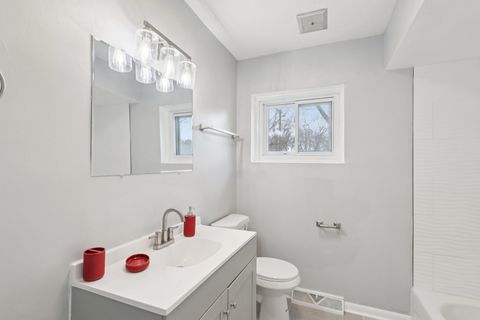 Tiny photo for 926 Braemar Road, Flossmoor, IL 60422 (MLS # 12592672)