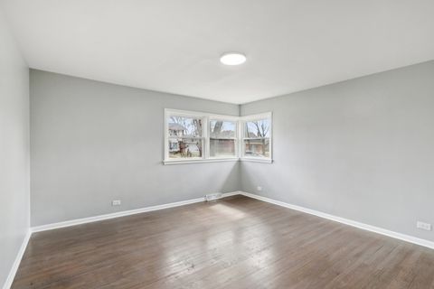 Tiny photo for 926 Braemar Road, Flossmoor, IL 60422 (MLS # 12592672)