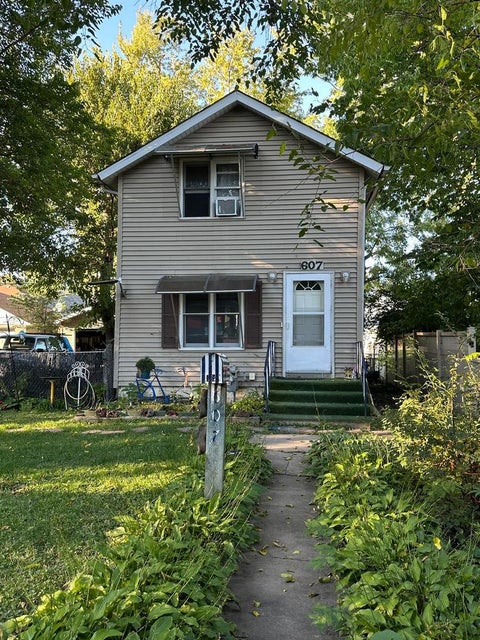 Photo of 607 Richmond Street, Joliet, IL 60435 (MLS # 12778912)