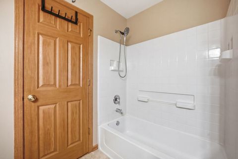 Tiny photo for 1532 Legacy Drive #4, DeKalb, IL 60115 (MLS # 12615512)