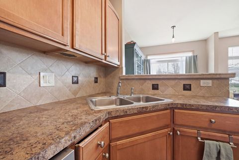 Tiny photo for 1532 Legacy Drive #4, DeKalb, IL 60115 (MLS # 12615512)