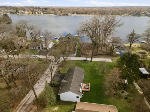Tiny photo for 98 Cedar Drive, Crystal Lake, IL 60014 (MLS # 12616639)